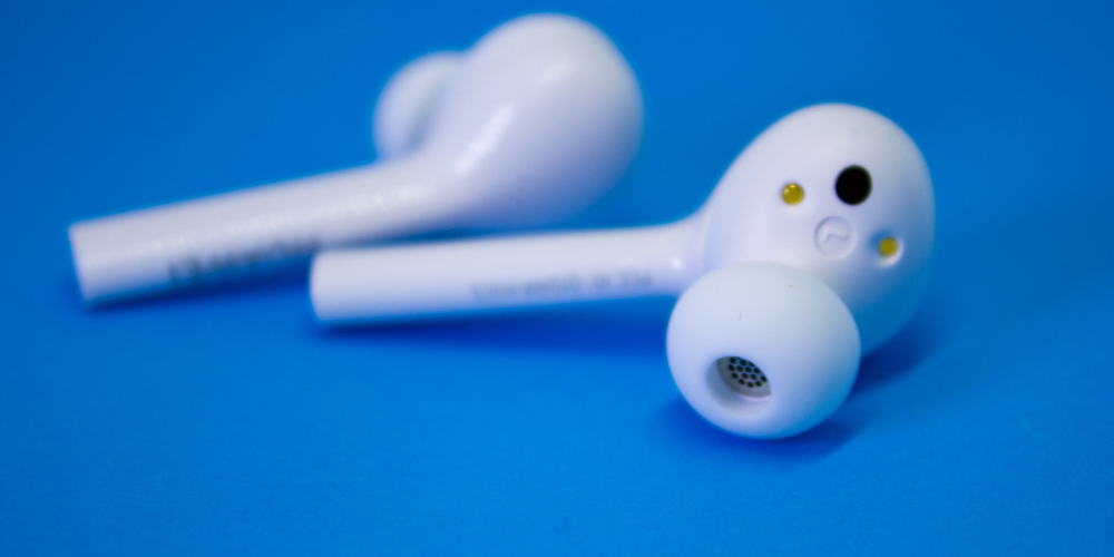 Best Wireless Earbuds Under $200 (2024 Guide)